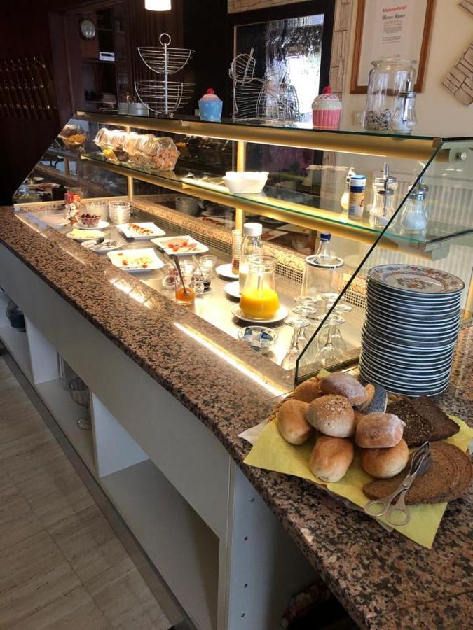 Hotel Cafe Meynen Bad Münder am Deister Esterno foto