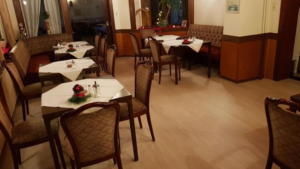 Hotel Cafe Meynen Bad Münder am Deister Esterno foto